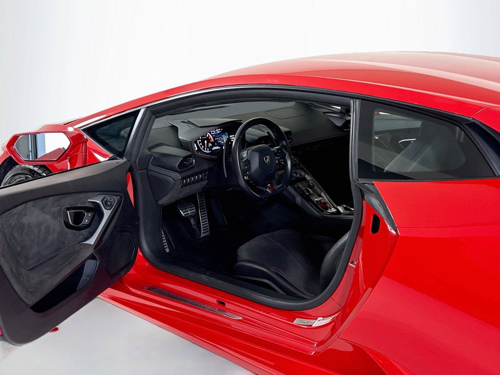 Used 2016 Lamborghini Huracan LP 580-2 RWD image 11