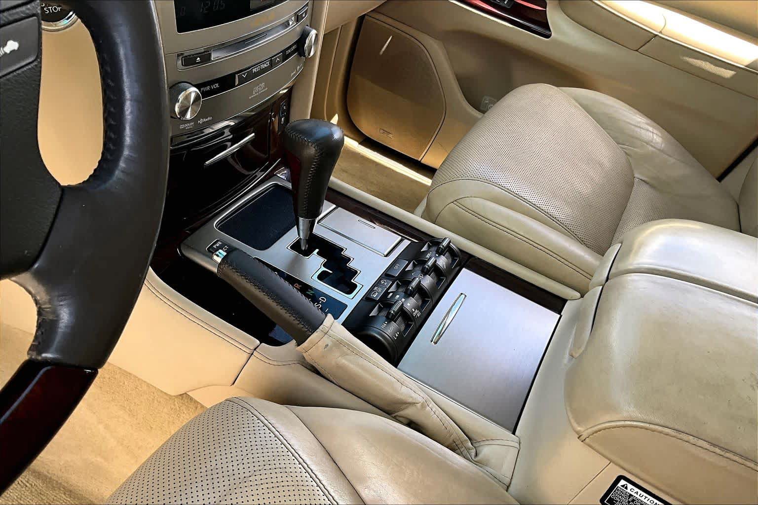 Used 2014 Lexus LX 570 4WD image 14