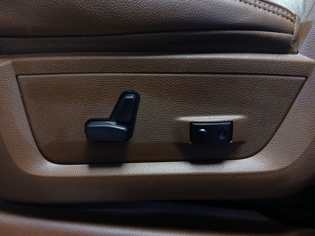 Used 2022 RAM 2500 Laramie w/ Body Color Bumper Group image 16