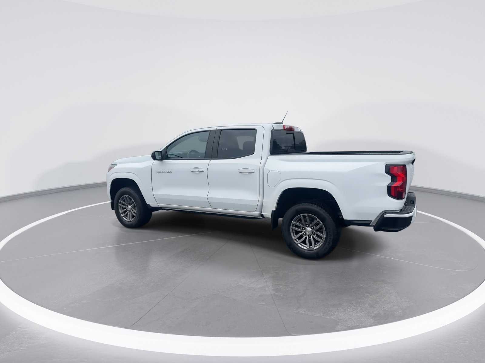 Used 2023 Chevrolet Colorado LT w/ LT Convenience Package II RWD image 7