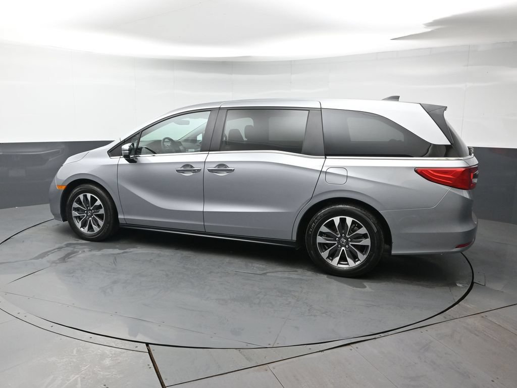 Certified 2024 Honda Odyssey EX-L image 3