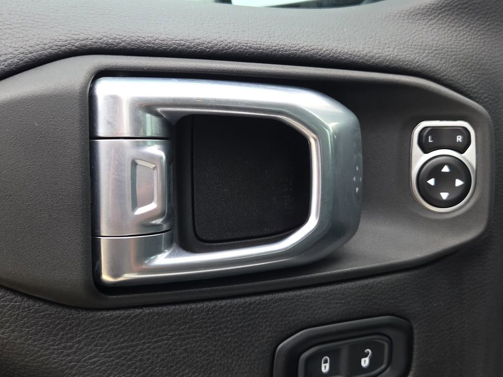 Used 2024 Jeep Wrangler Sahara w/ Technology Group image 17