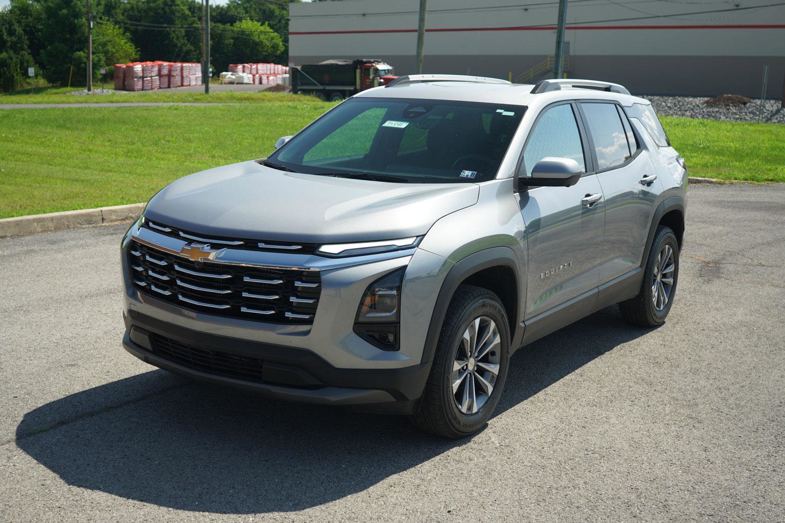 New 2025 Chevrolet Equinox LT w/ Convenience Package II image 8