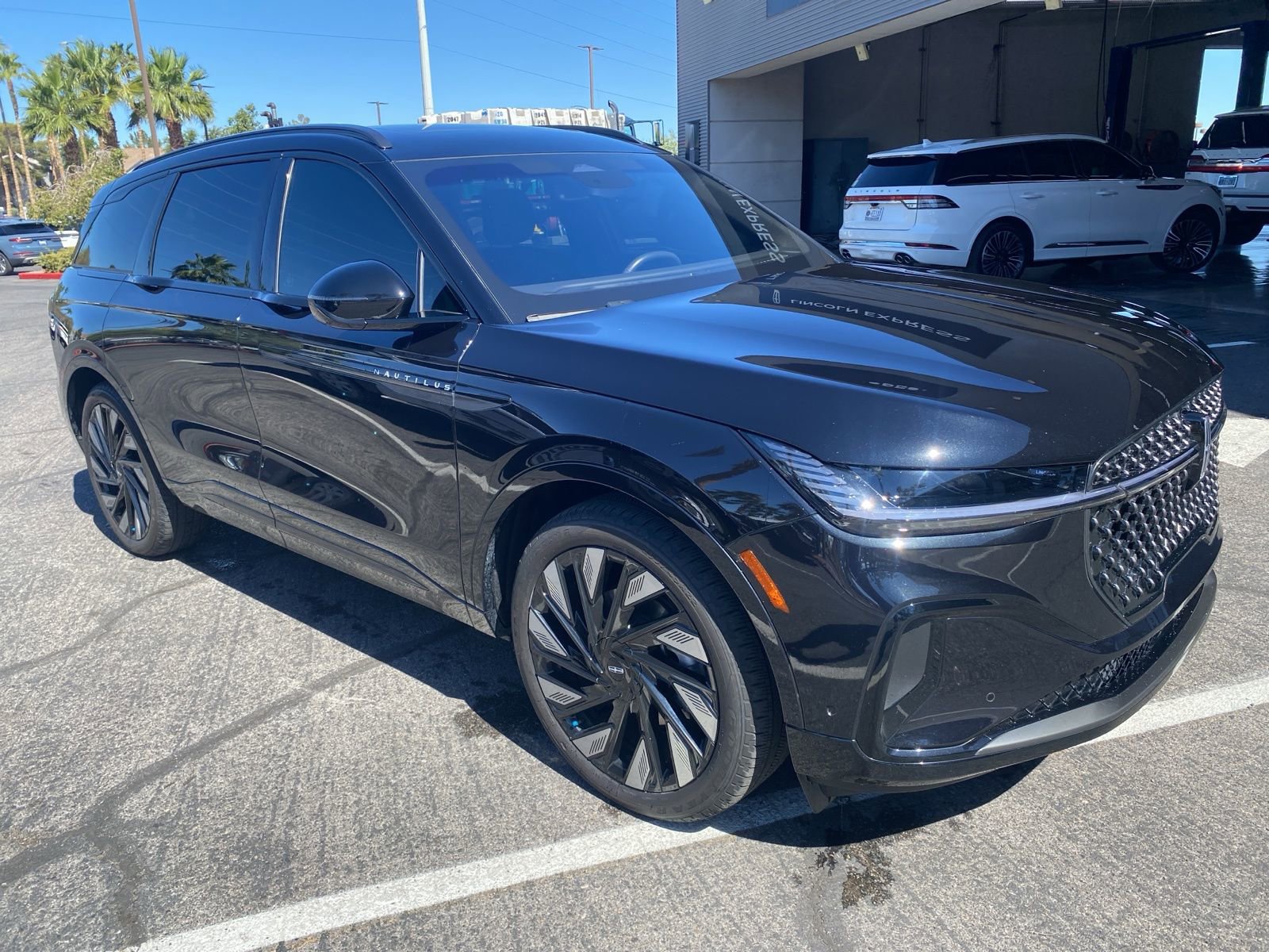 Certified 2024 Lincoln Nautilus Reserve w/ Equipment Group 203A AWD/4WD image 3