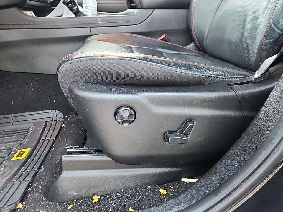 Used 2023 Dodge Durango GT image 8