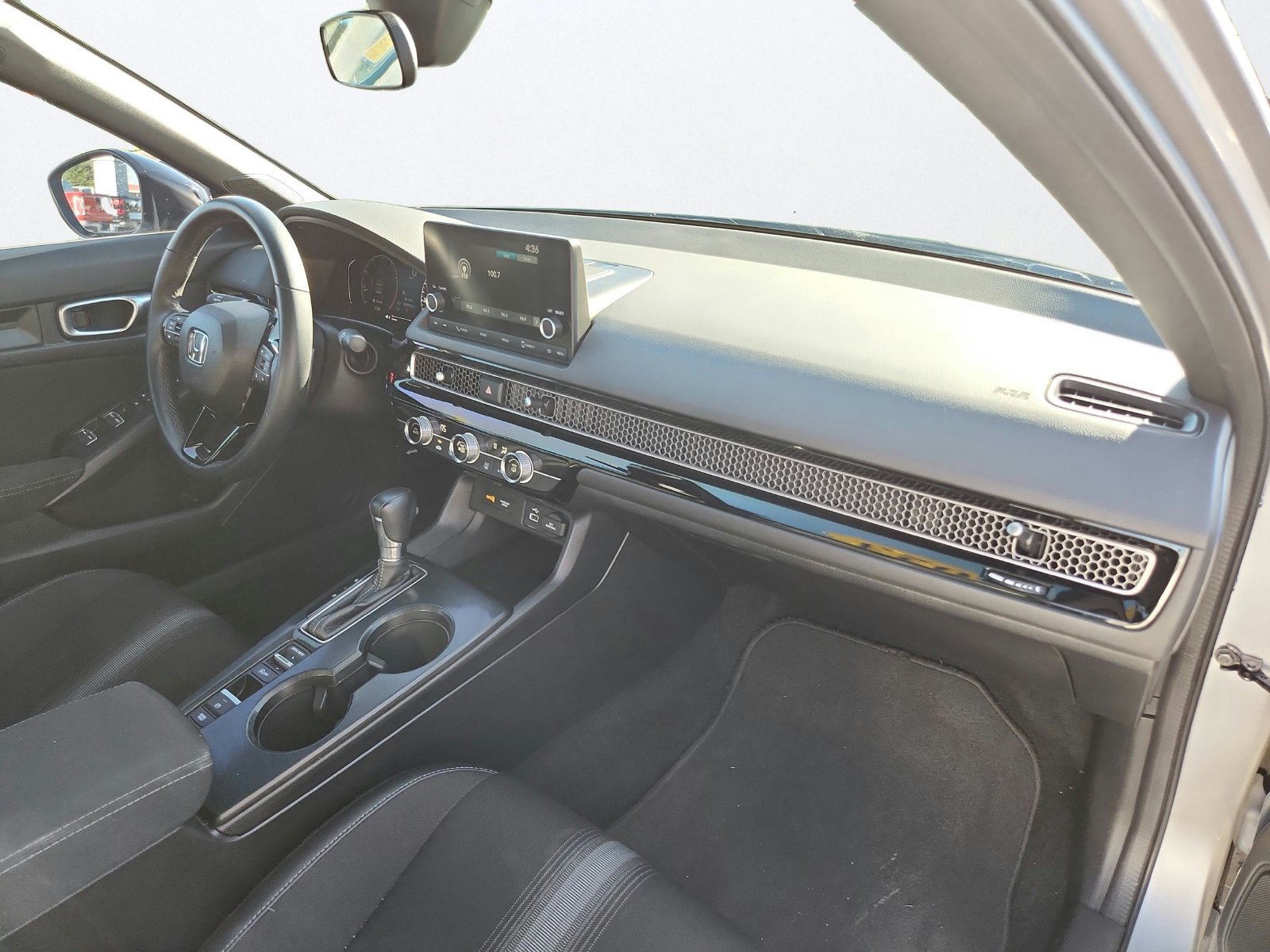 Used 2023 Honda Civic Sport image 23