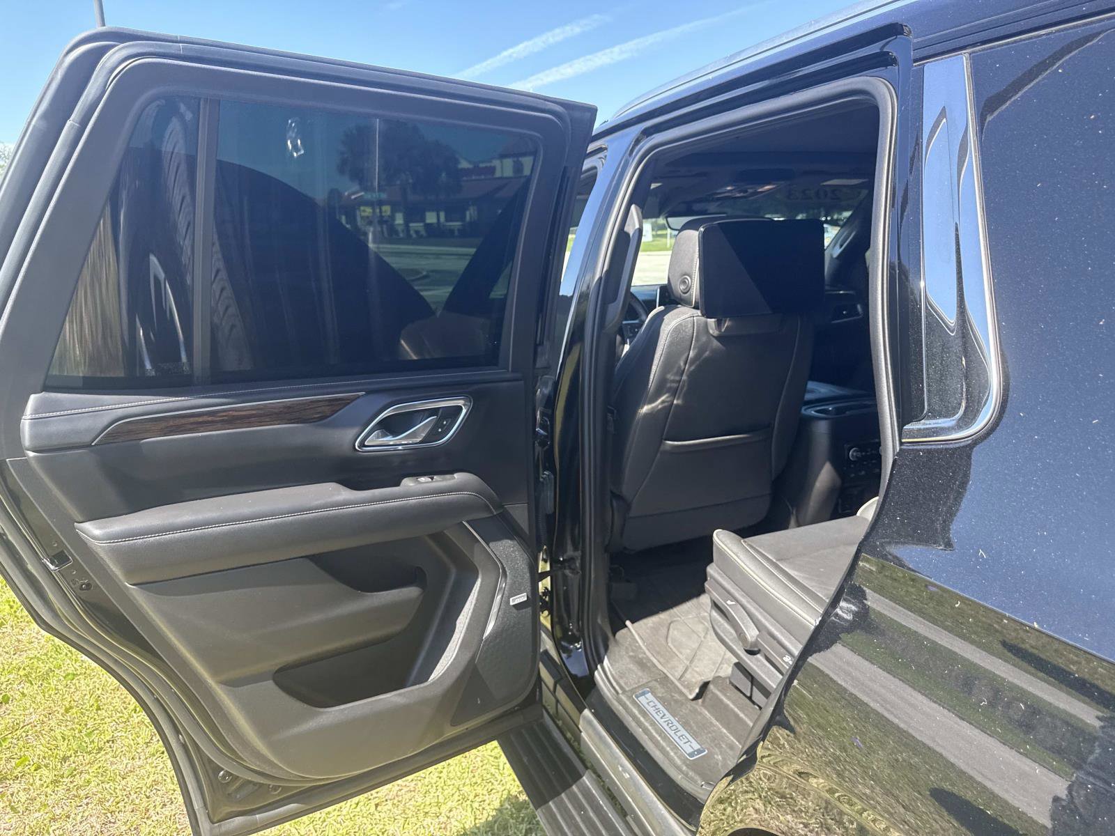Used 2023 Chevrolet Tahoe Premier AWD/4WD image 13