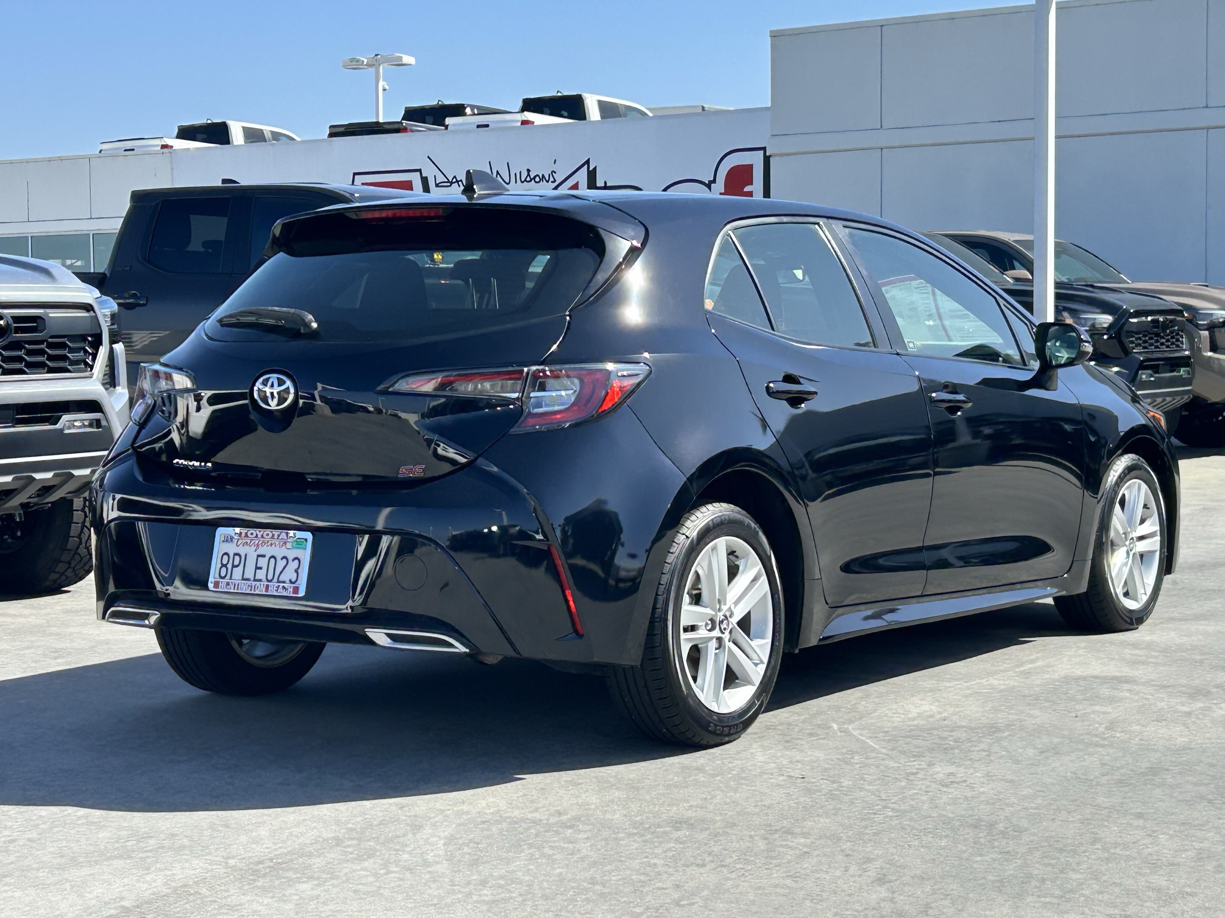 Certified 2020 Toyota Corolla SE w/ Carpet Mat Package FWD image 2