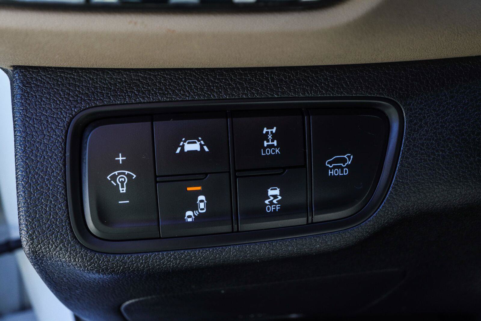 Used 2019 Hyundai Santa Fe AWD image 12