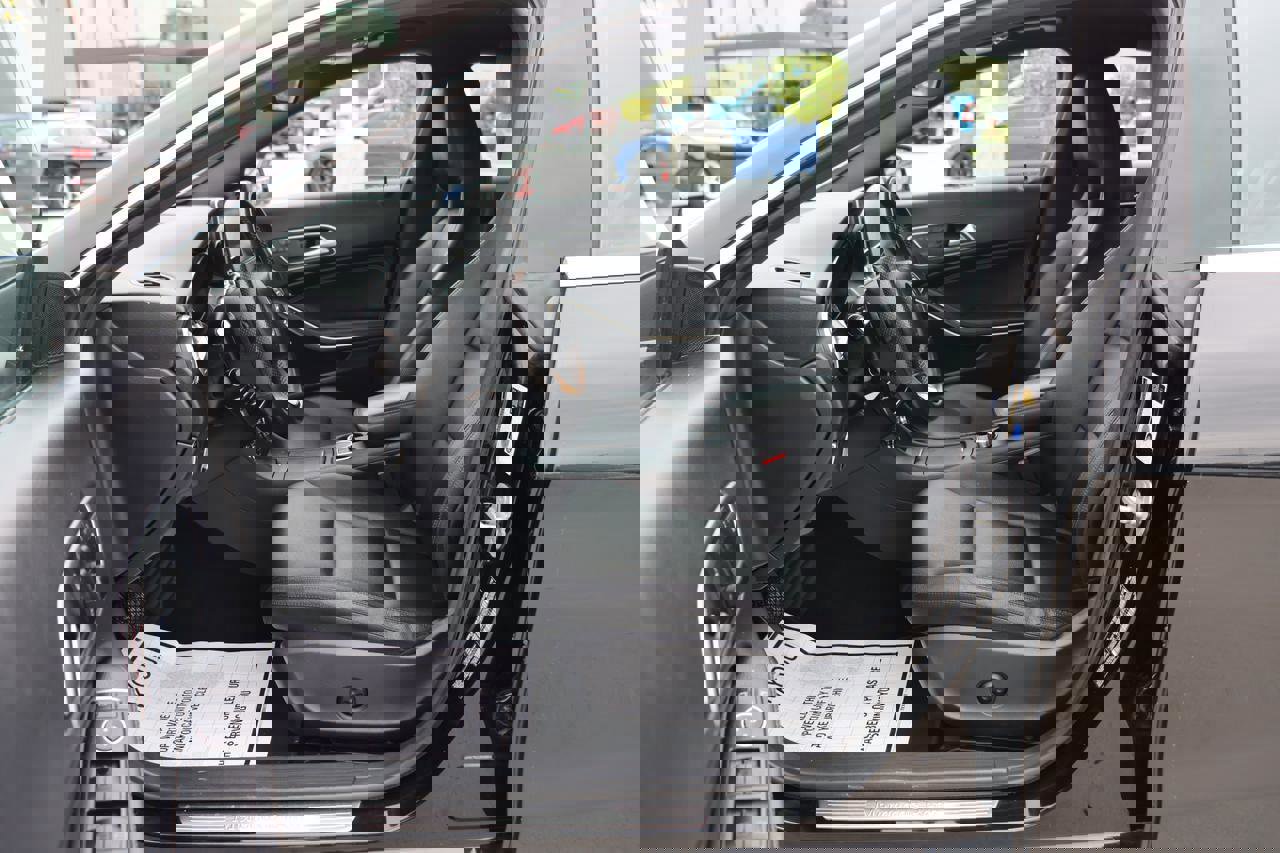 Used 2015 Mercedes-Benz CLA 250 image 27