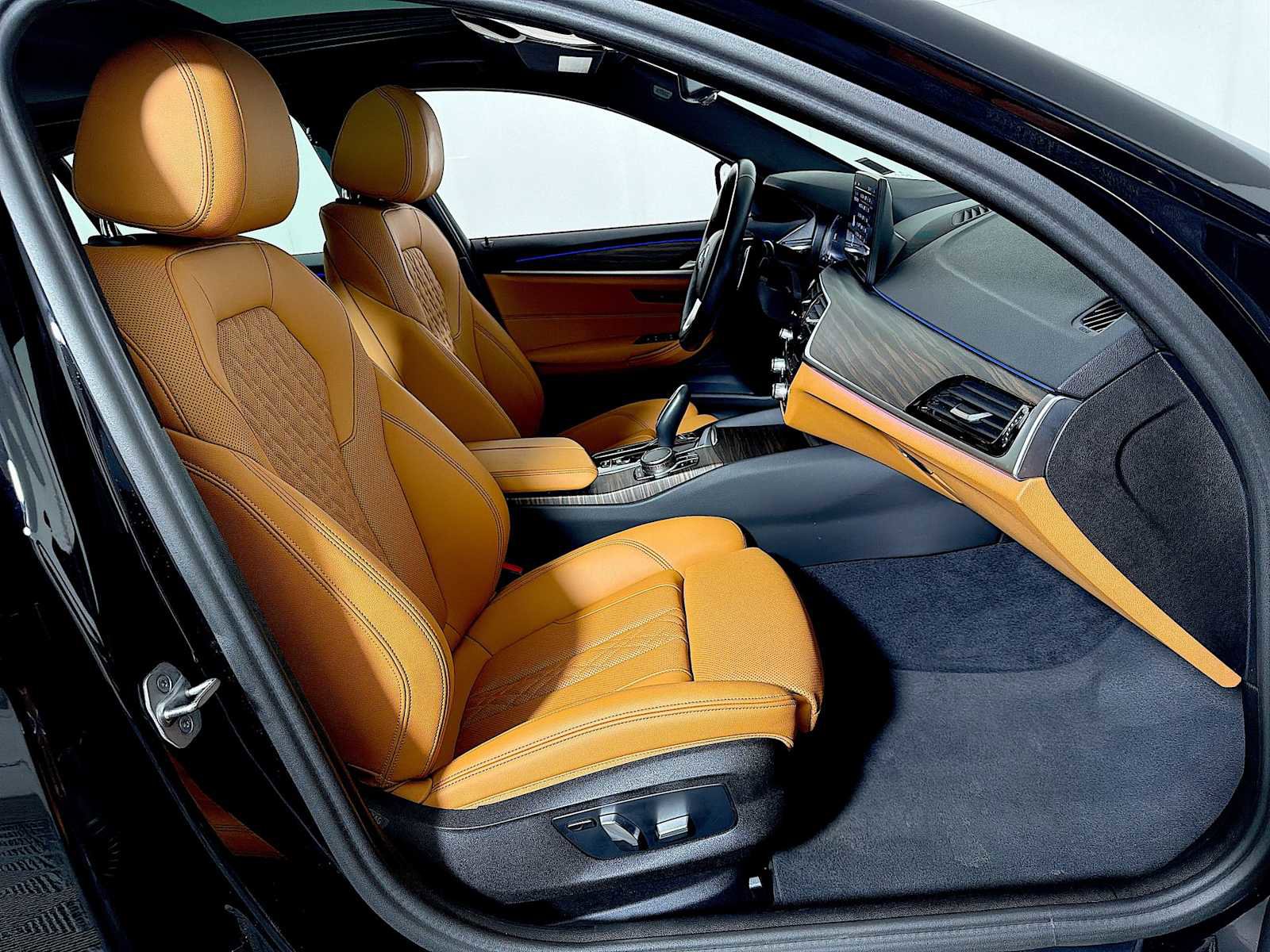 Certified 2023 BMW 530i xDrive w/ Convenience Package image 25