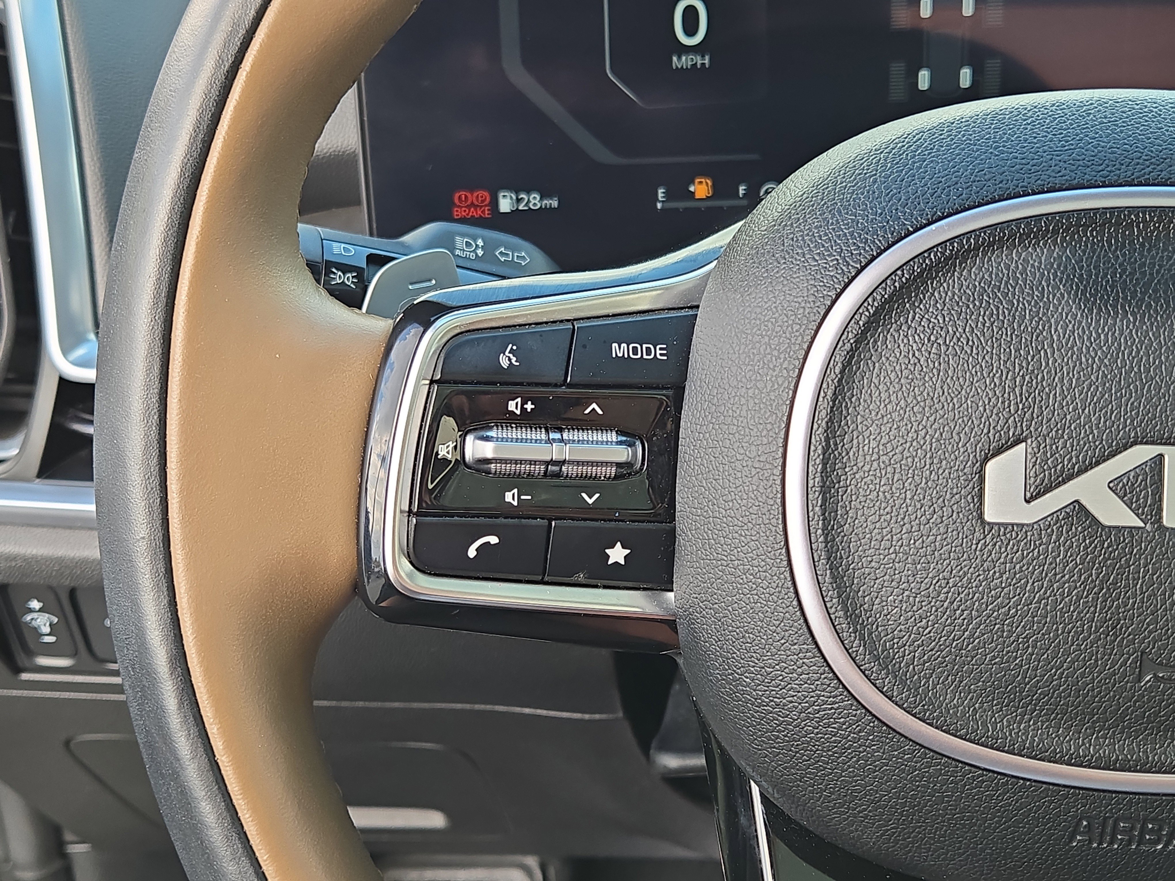 Used 2024 Kia Sorento SX Prestige w/ Olive Brown Leather Package image 28