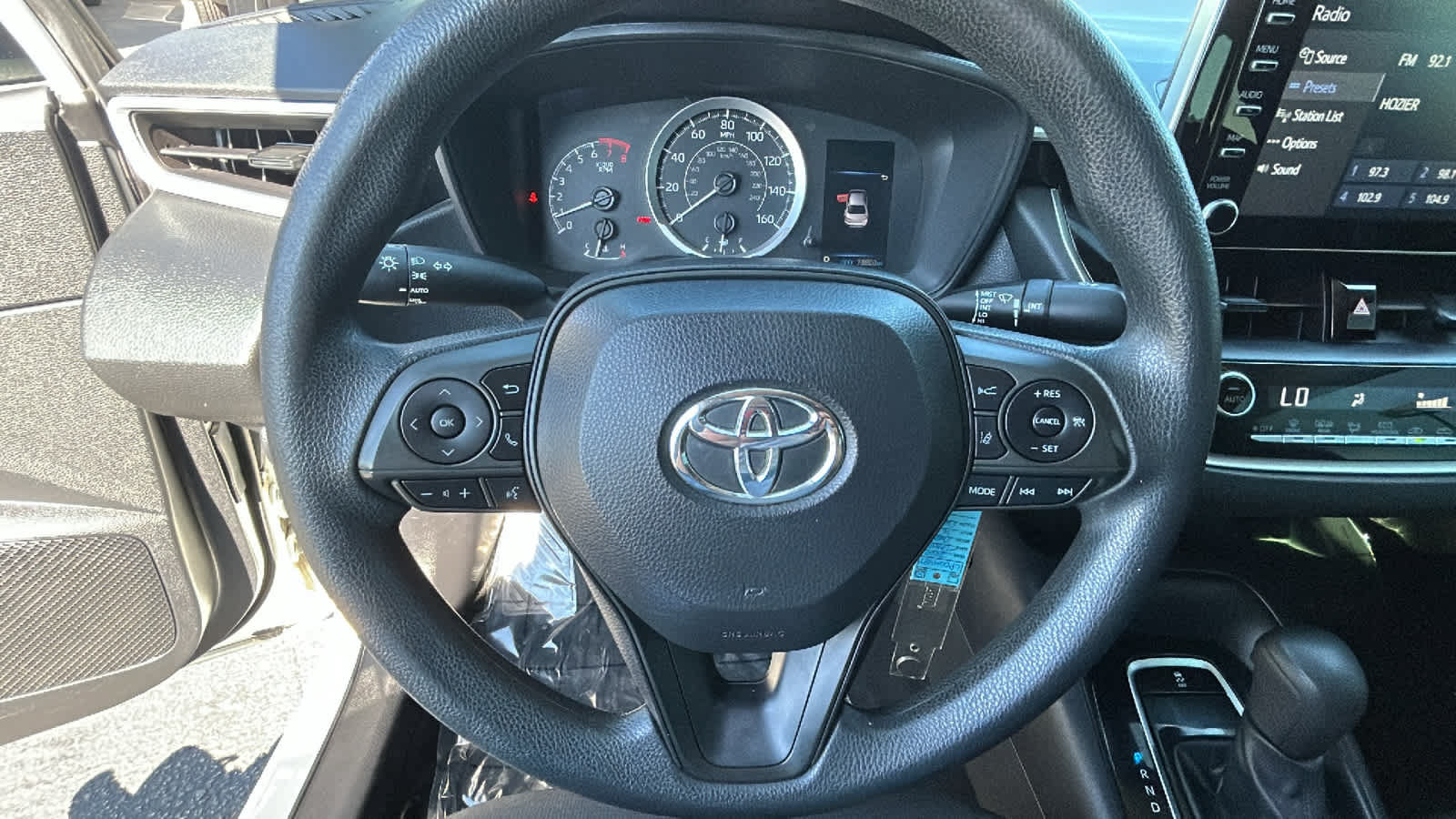Used 2020 Toyota Corolla LE FWD image 18