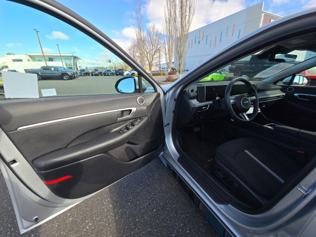 Used 2025 Hyundai Sonata SEL FWD image 23