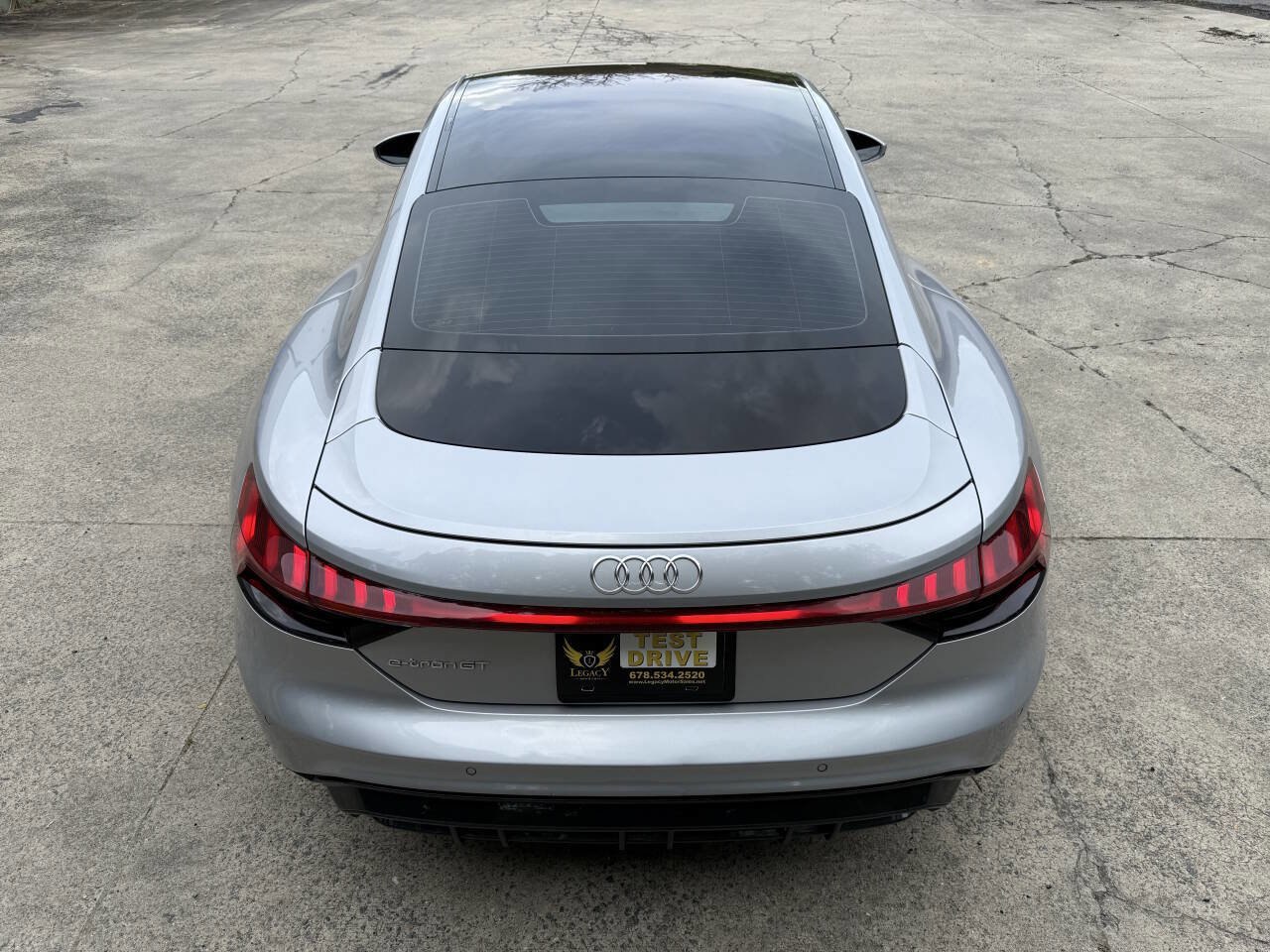 Used 2022 Audi e-tron GT Premium Plus image 10