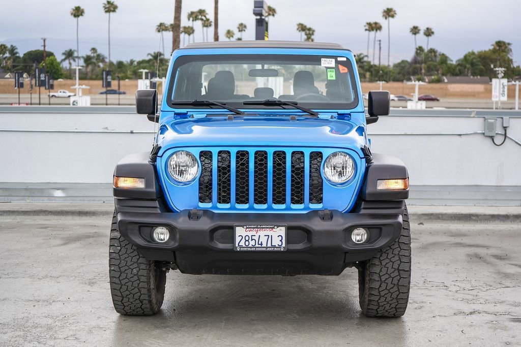 Used 2022 Jeep Gladiator Sport AWD/4WD image 4