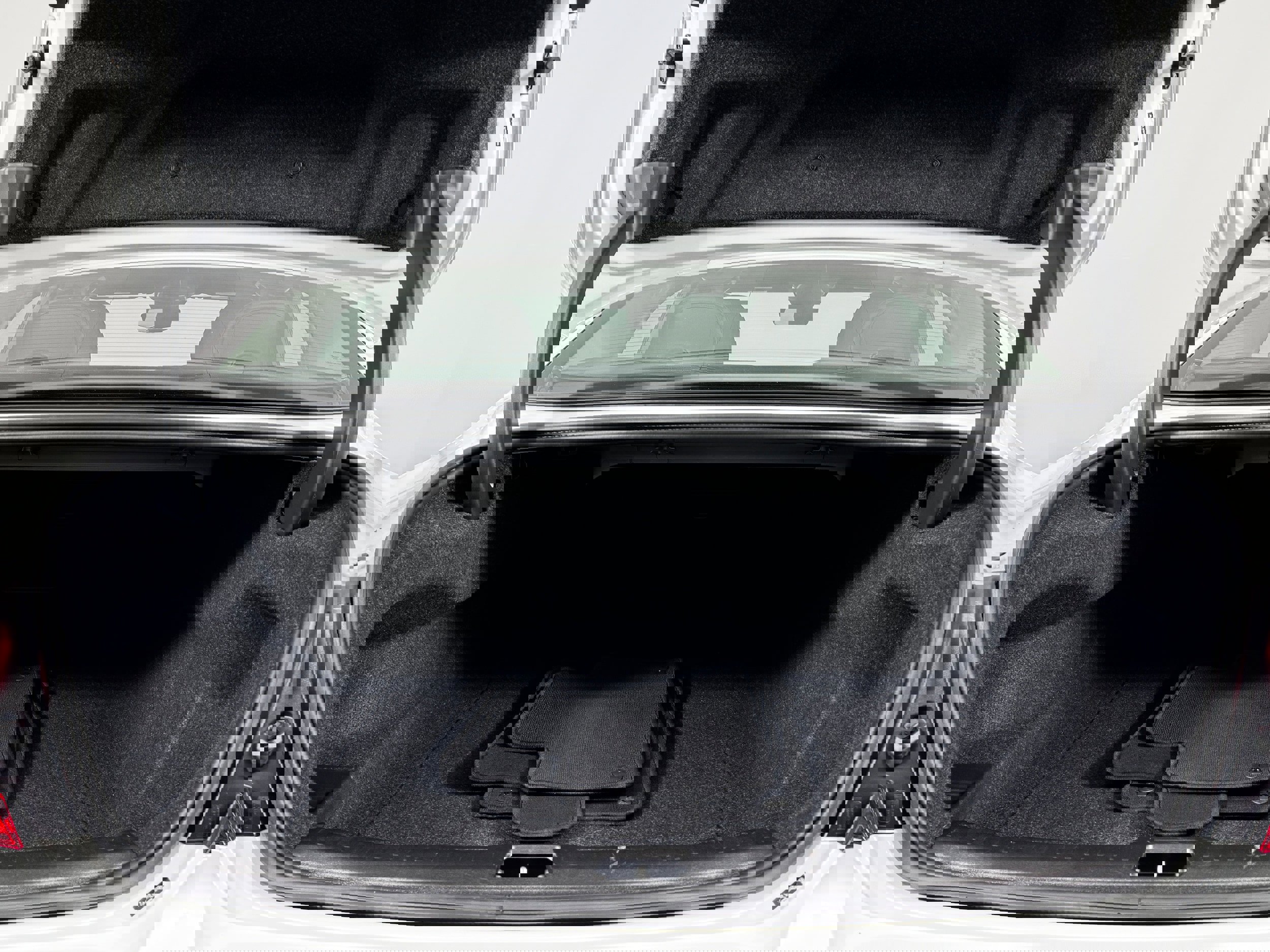 Used 2024 Volvo S60 B5 Plus image 93