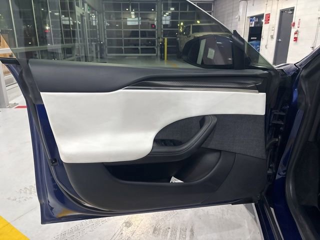 Used 2022 Tesla Model S Plaid image 12