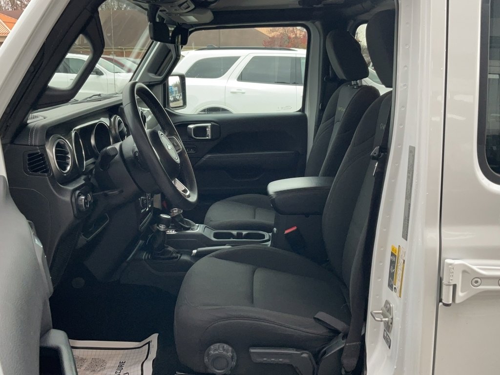 Used 2023 Jeep Gladiator Overland image 8