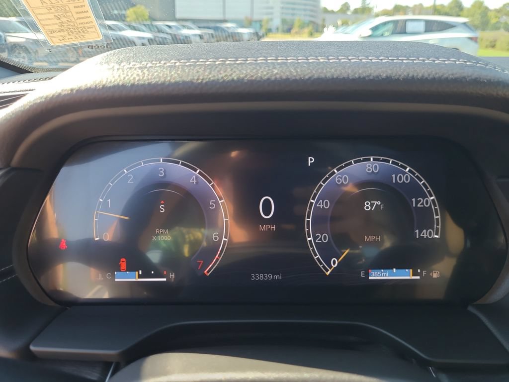 Used 2024 Jeep Grand Cherokee Limited RWD image 31