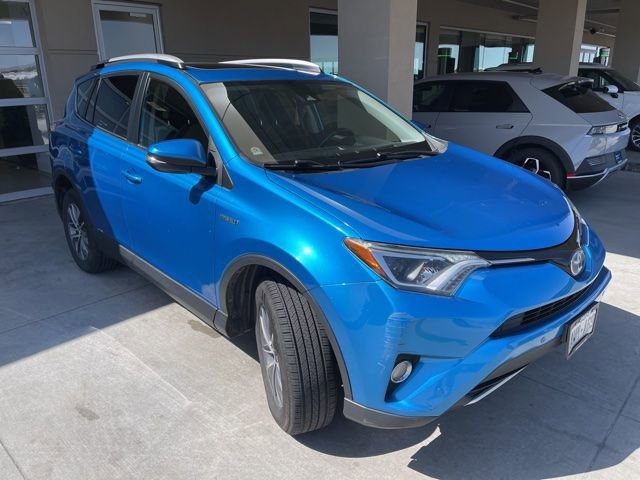 Used 2016 Toyota RAV4 XLE w/ Convenience Package AWD/4WD image 2