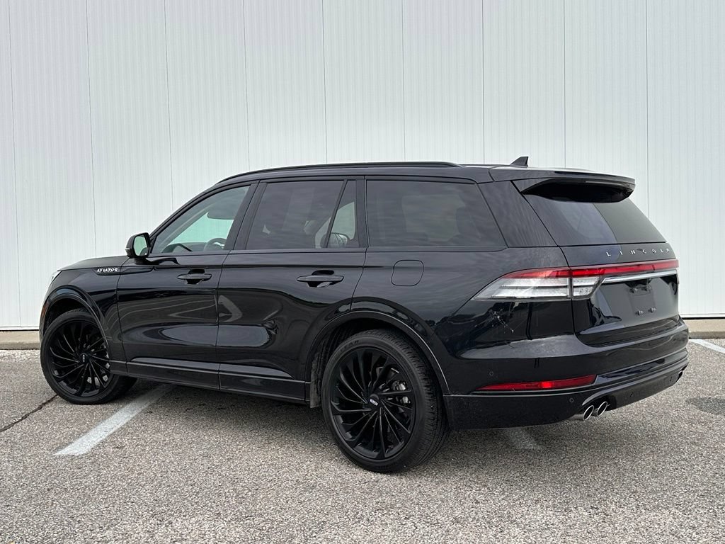 Used 2024 Lincoln Aviator Reserve w/ Equipment Group 201A AWD/4WD image 3