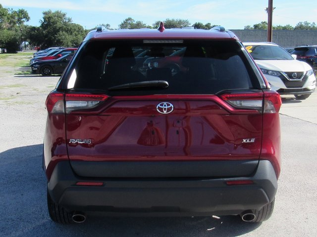 Used 2023 Toyota RAV4 XLE w/ Convenience Package image 5