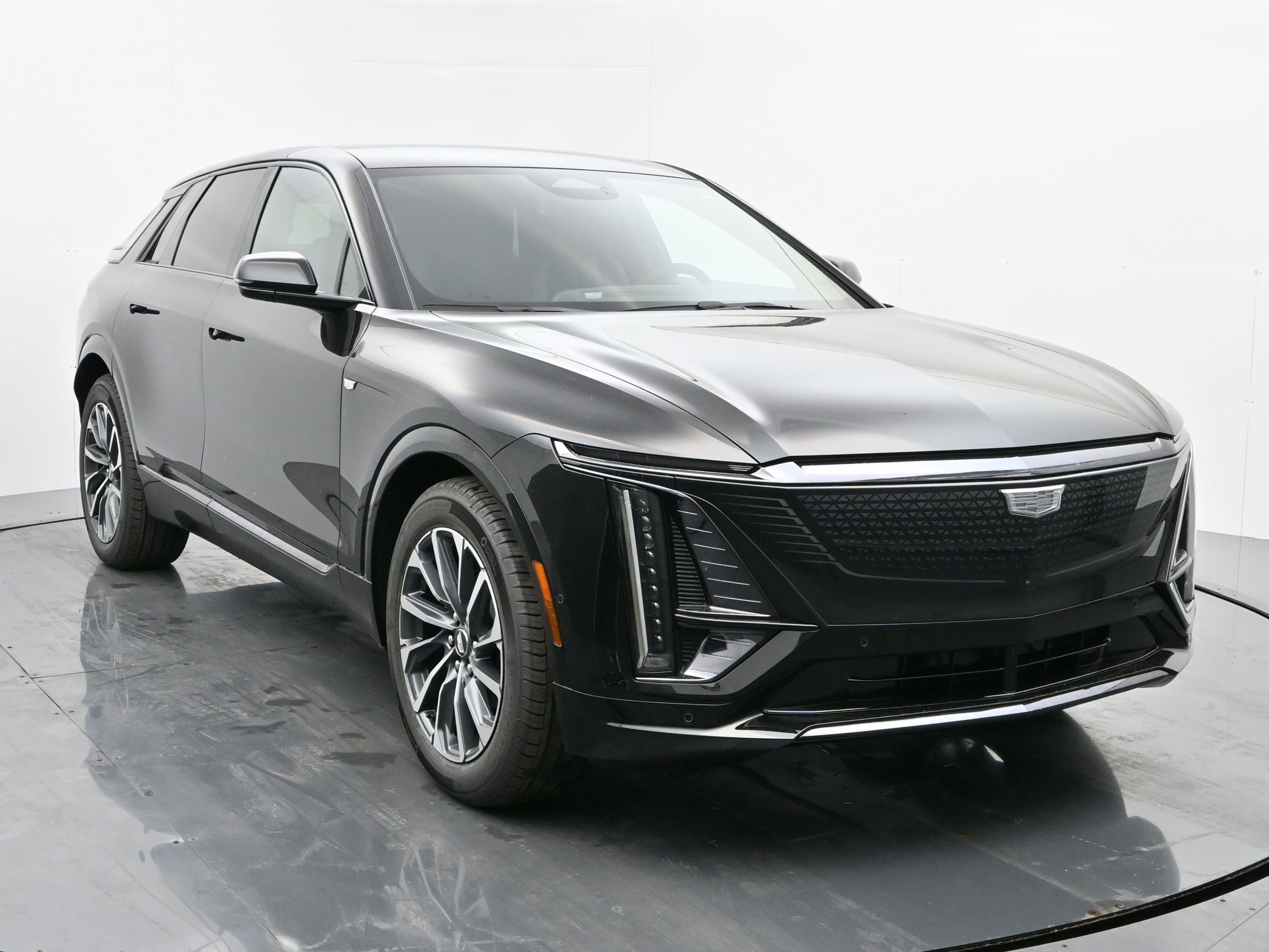 New 2025 Cadillac Lyriq Sport image 8