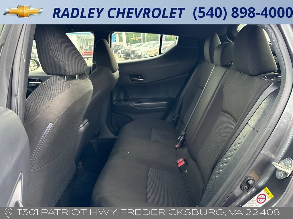 Used 2019 Toyota C-HR XLE FWD image 6
