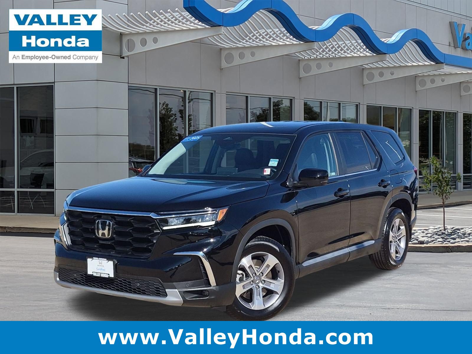 Certified 2025 Honda Pilot EX-L image 1
