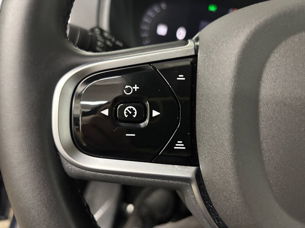 Certified 2025 Volvo XC90 T8 Plus w/ Protection Package Premier AWD/4WD image 26