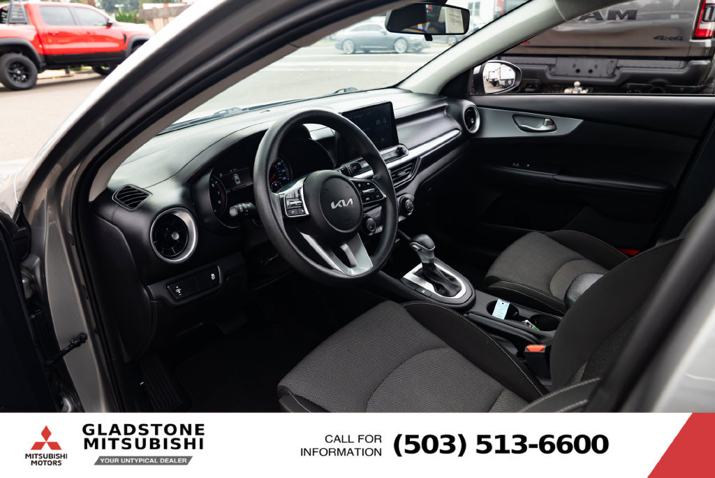 Used 2022 Kia Forte LXS FWD image 19