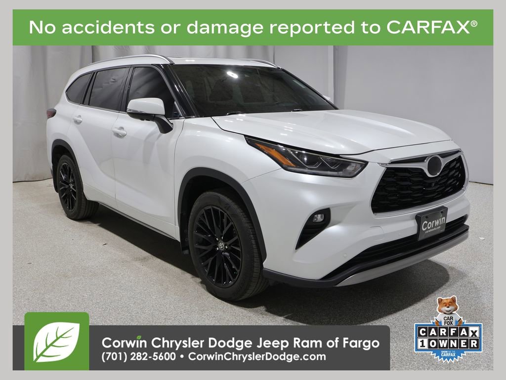 Used 2025 Toyota Highlander Limited AWD/4WD image 1