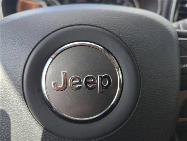 Used 2020 Jeep Cherokee Limited FWD image 28