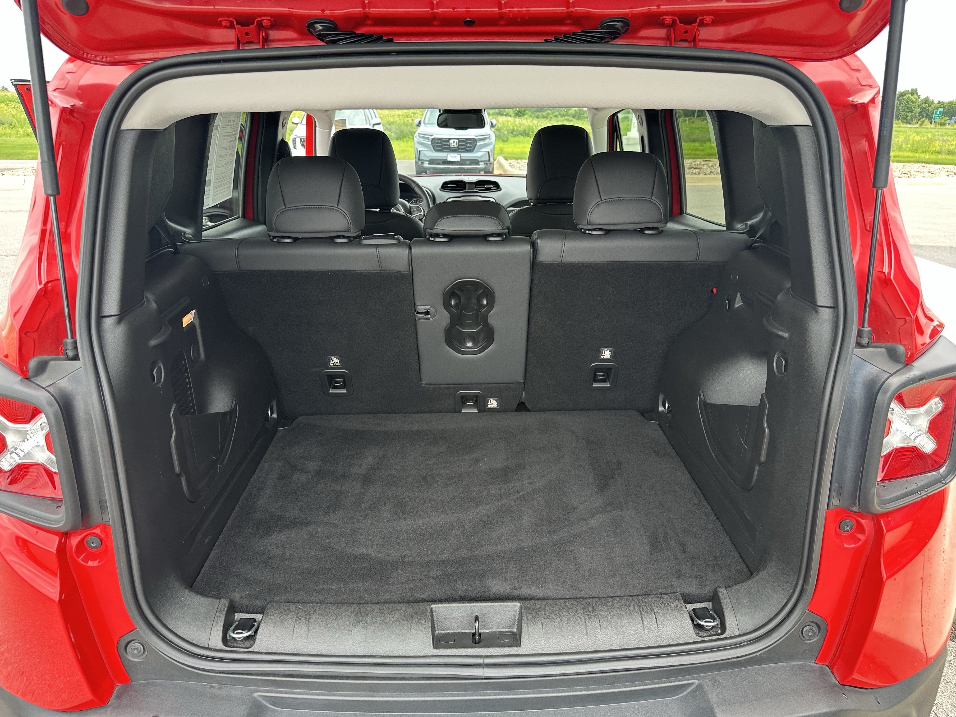 Used 2022 Jeep Renegade Limited AWD/4WD image 27