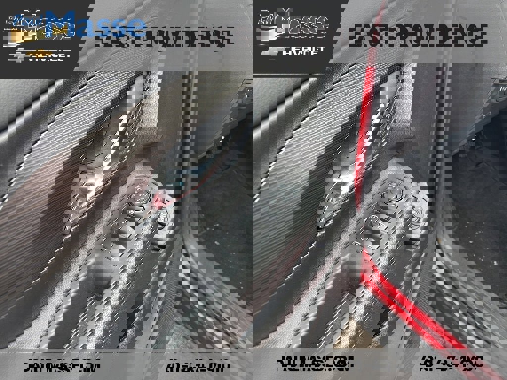 Certified 2023 GMC Terrain SLE w/ Driver Convenience Package image 10