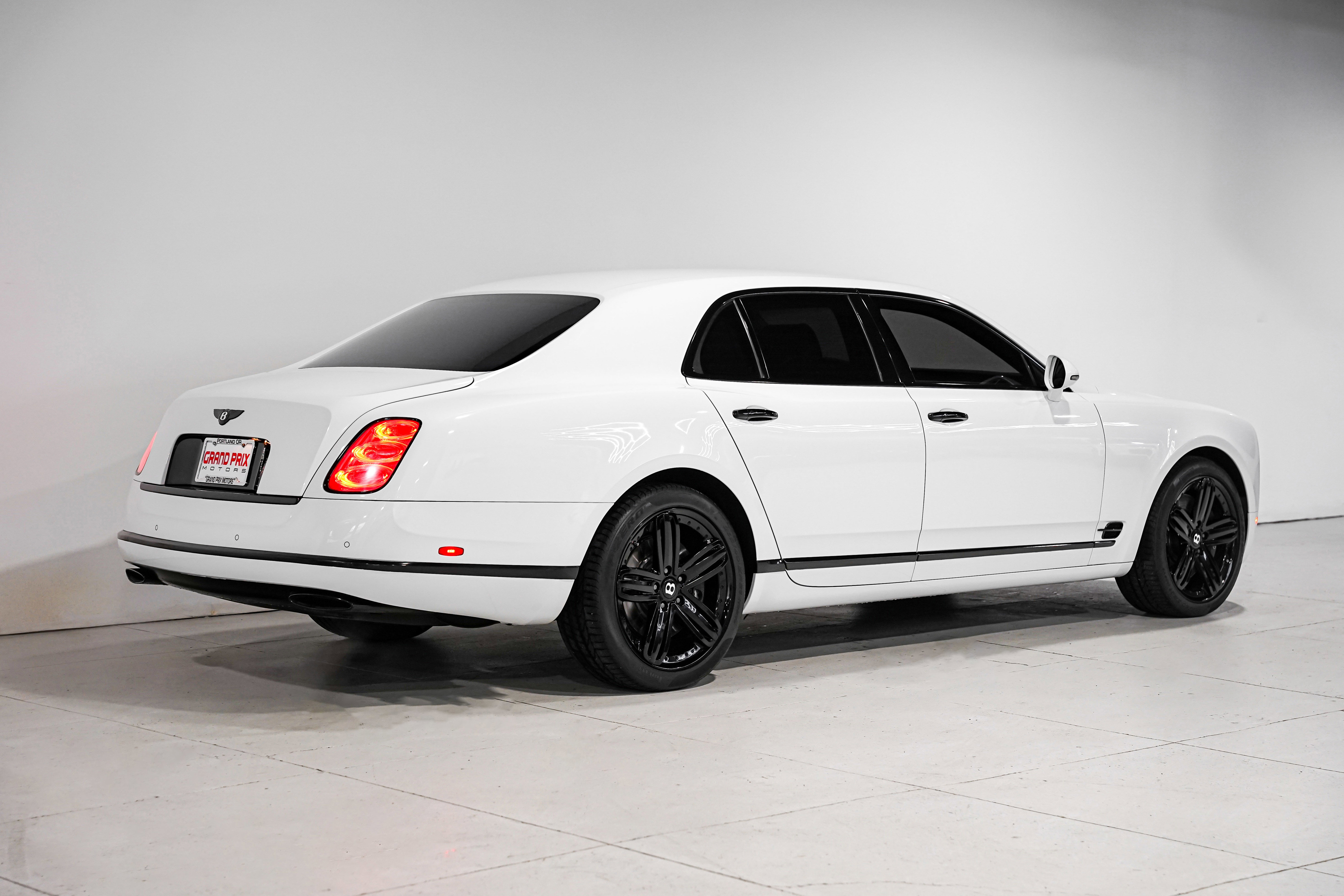 Used 2012 Bentley Mulsanne image 3