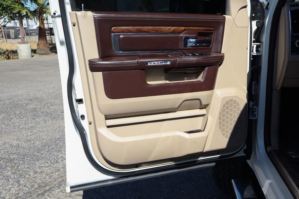 Used 2017 RAM 2500 Longhorn w/ Convenience Group image 17