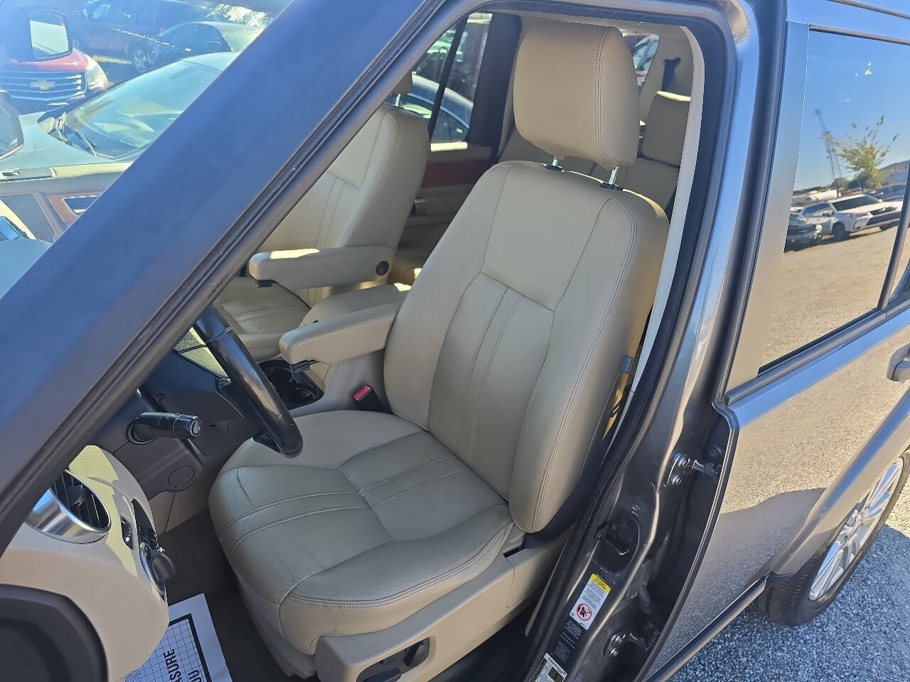 Used 2010 Land Rover LR4 HSE image 12