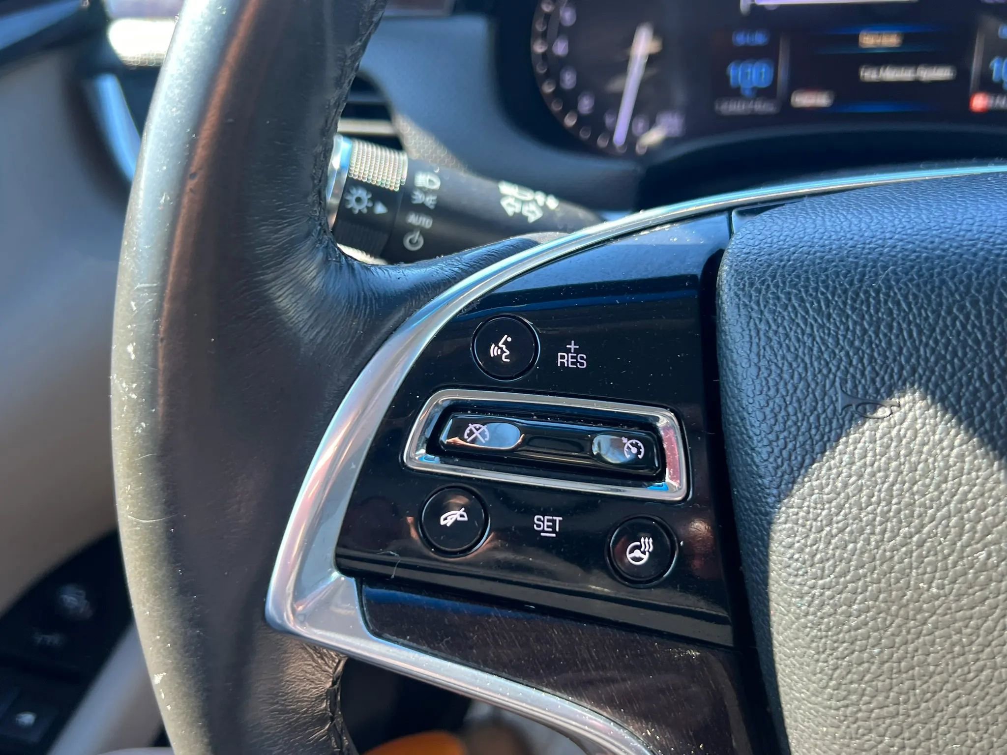 Used 2017 Cadillac XTS Luxury image 19