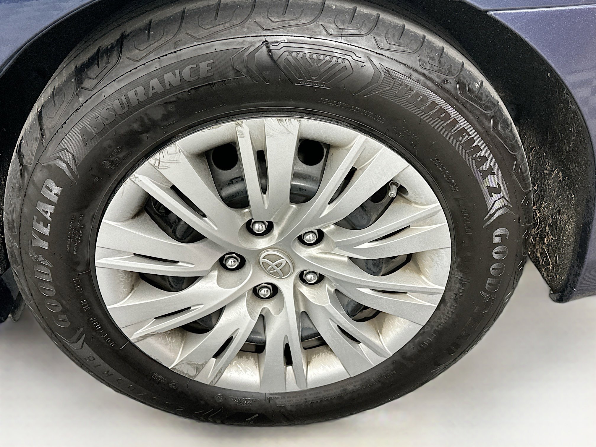 Used 2014 Toyota Camry LE image 11