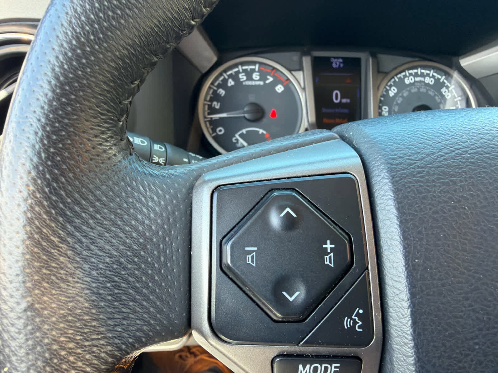 Used 2020 Toyota Tacoma SR5 RWD image 20