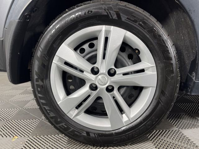 Used 2021 Nissan Kicks S image 16