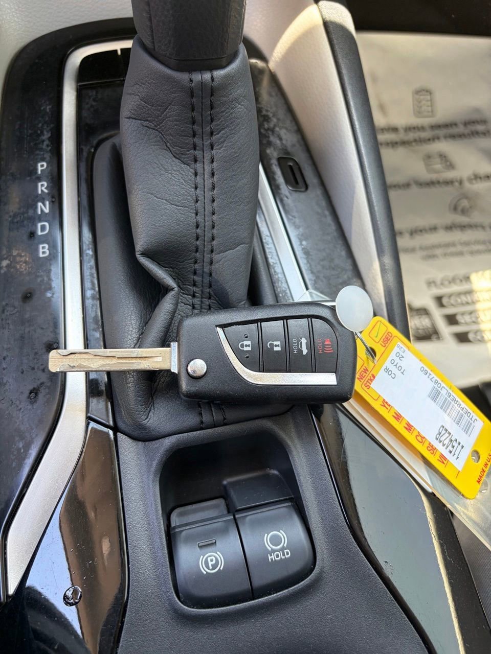 Used 2020 Toyota Corolla LE w/ Carpet Mat Package (TMS) FWD image 4