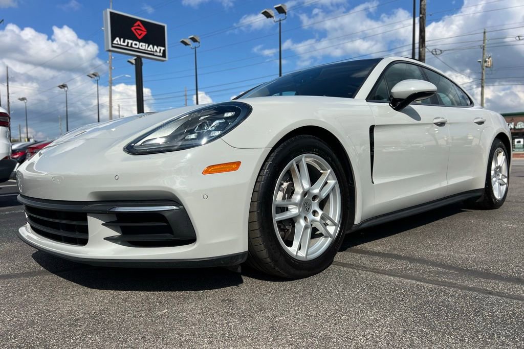 Used 2018 Porsche Panamera 4 image 12