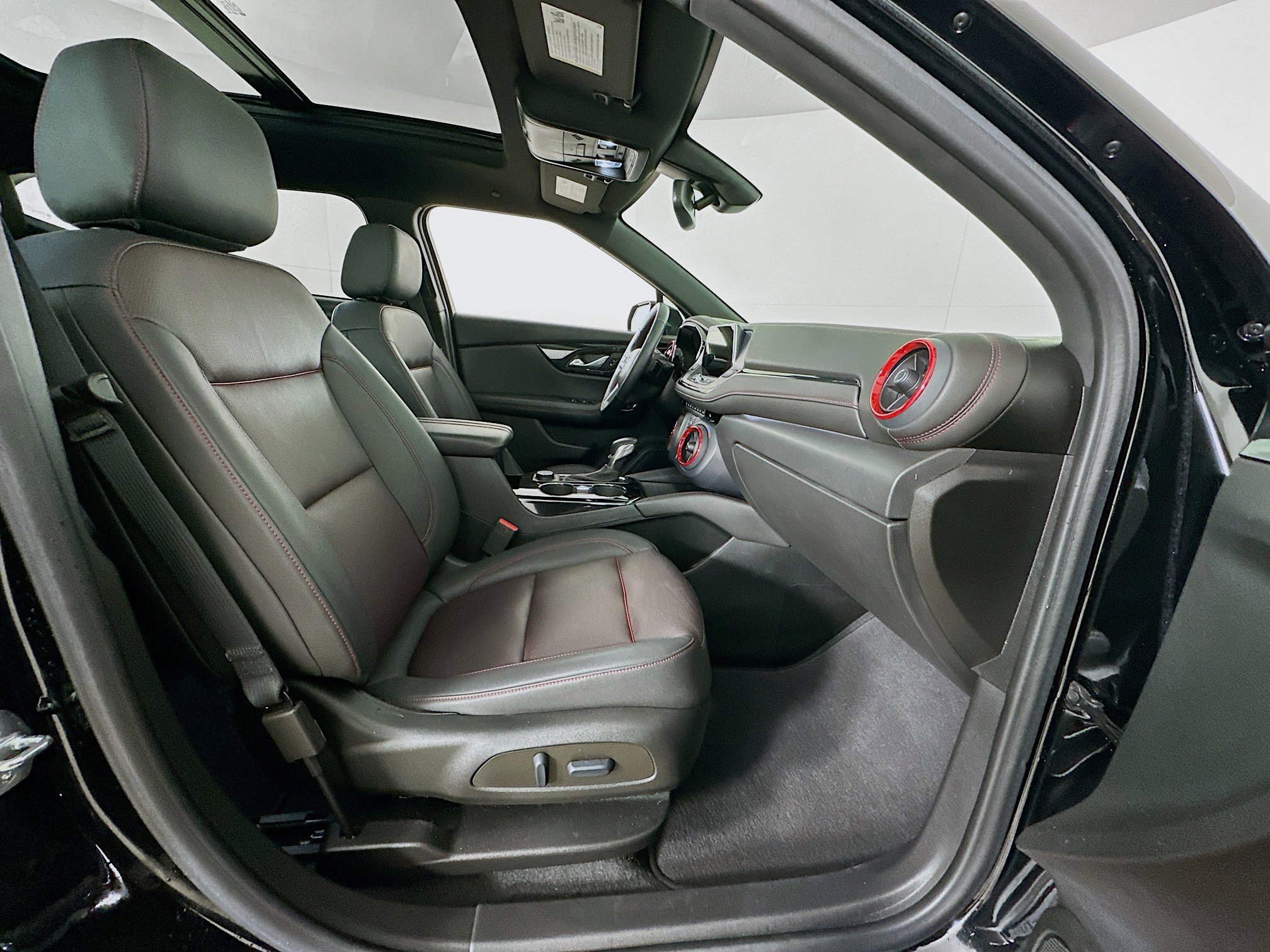 Used 2022 Chevrolet Blazer RS image 31