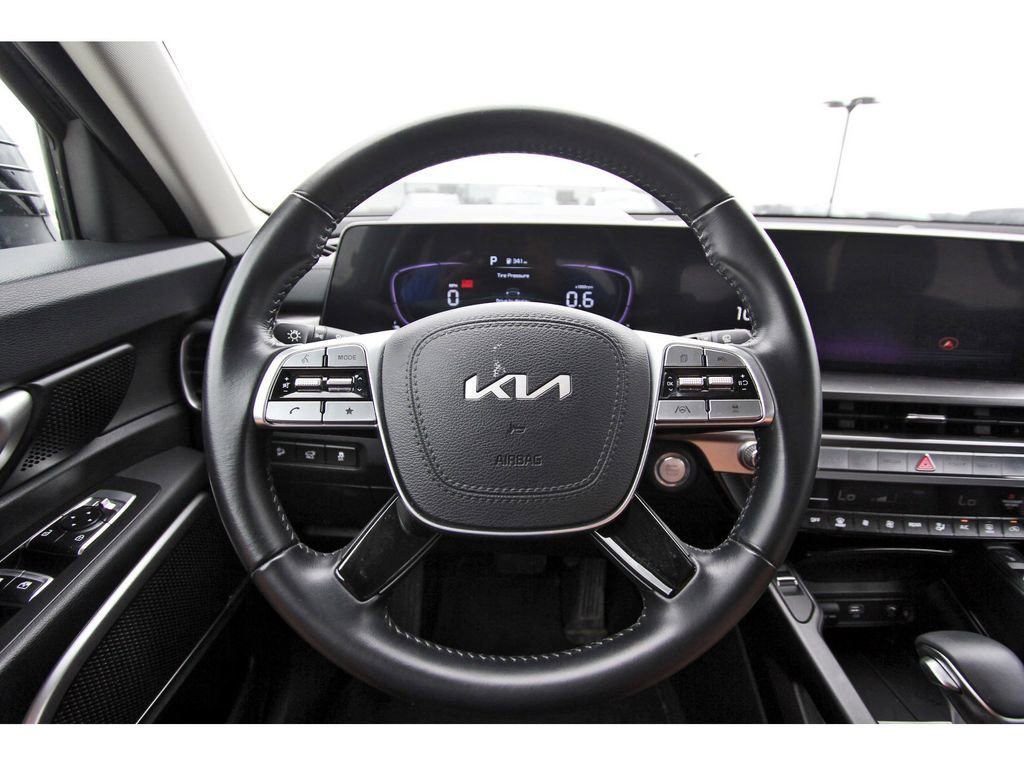 Used 2025 Kia Telluride S image 15