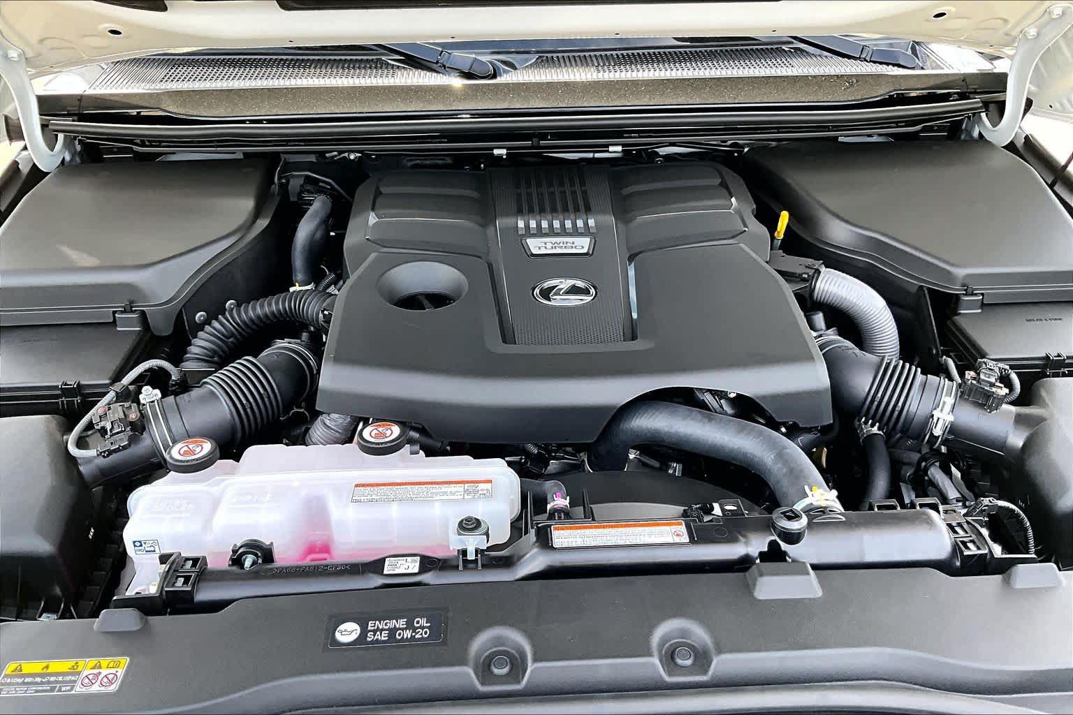 New 2026 Lexus GX 550 w/ Cold Area Package AWD/4WD image 17