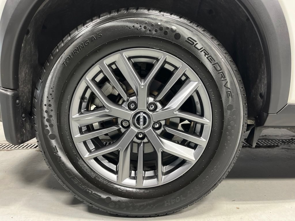 Used 2023 Nissan Rogue S AWD/4WD image 36