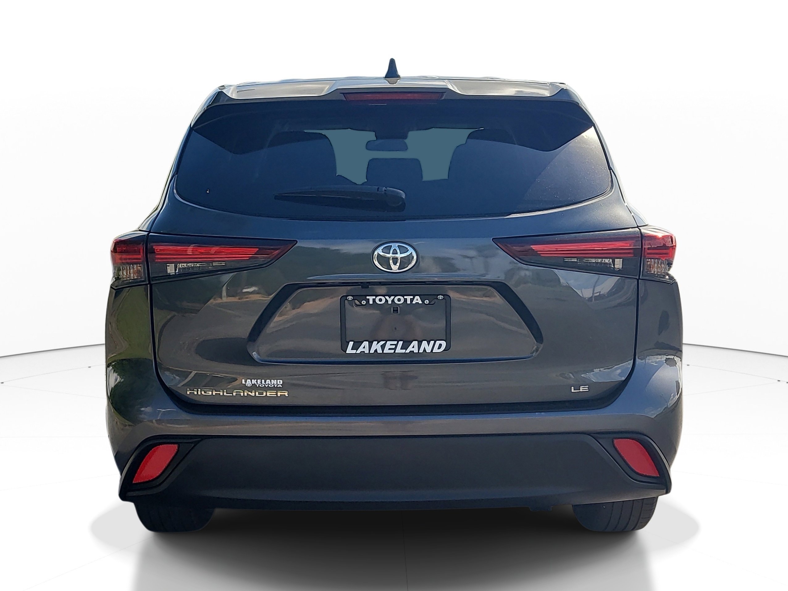 Certified 2025 Toyota Highlander LE image 6